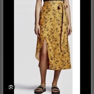 Jamese perse wrap print skirt